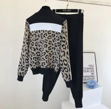 Load image into Gallery viewer, A leopard never changes its spots&quot; lounge set
