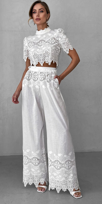 Roman Embroidery Set