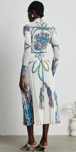Load image into Gallery viewer, Butterflies and flowers Top and pleated Skirt