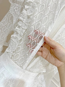 SUSIE COLLECTION Lace of Dreams - comes in white & black