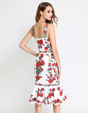 Load image into Gallery viewer, Comino Couture English Rose Dress *WAS £145*