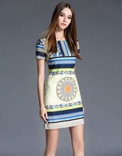 Load image into Gallery viewer, Comino Couture Printed Shift Dress *WAS £125*