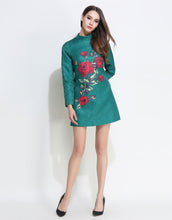 Load image into Gallery viewer, Comino Couture Green Oriental Rose Dress