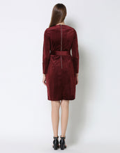 Load image into Gallery viewer, Comino Couture Velvet Berry Dress