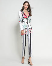 Load image into Gallery viewer, White and black patterened suit set sample sale