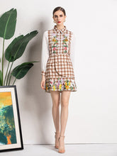Load image into Gallery viewer, Joyous flowers with plaid suit set