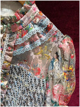 Load image into Gallery viewer, Fancy floral two piece set