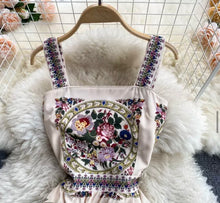 Load image into Gallery viewer, Flowers all round strappy maxi dress