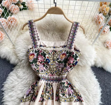 Load image into Gallery viewer, Flowers all round strappy maxi dress