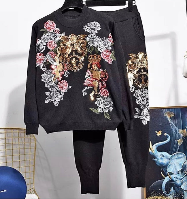 High Quality Queen's garden black knitted set