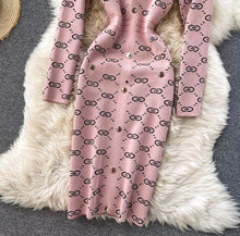 Load image into Gallery viewer, Long Sleeve midi knitted dress