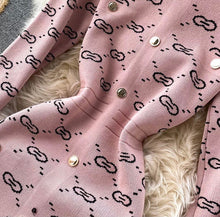 Load image into Gallery viewer, Long Sleeve midi knitted dress