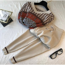 Load image into Gallery viewer, Butterfly mix pattern knitted lounge wear set