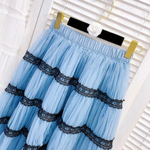 Load image into Gallery viewer, &quot;Yours tulley&quot; pleated skirt with lace details