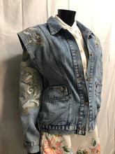 Load image into Gallery viewer, Sweet Dream denim jacket