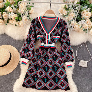 Diamond rose with racing stripes knitted dress