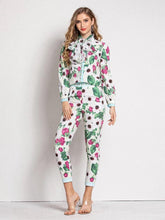 Load image into Gallery viewer, Budding Roses two piece set with bow *WAS £150*