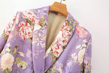 Load image into Gallery viewer, The Beauty of the roses Blazer