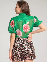 Load image into Gallery viewer, Green floral top with animal print shorts set
