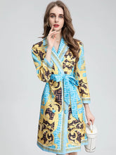 Load image into Gallery viewer, Venetian Vintage Printed Belted Coat