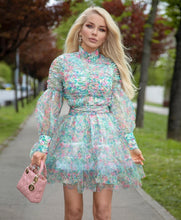 Load image into Gallery viewer, * A Classic Flowers all day Mini dress