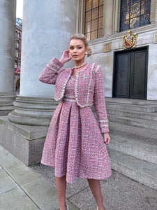 TWEED SILHOUETTES CRUISE 2018/19 - CHANEL